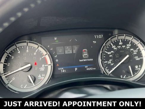 Used 2020 Toyota Highlander XLE image 17