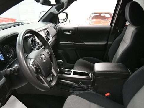 Certified 2023 Toyota Tacoma TRD Sport AWD/4WD image 19