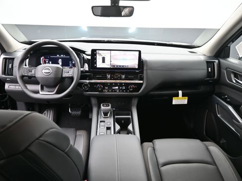 New 2026 Nissan Pathfinder SL FWD image 19