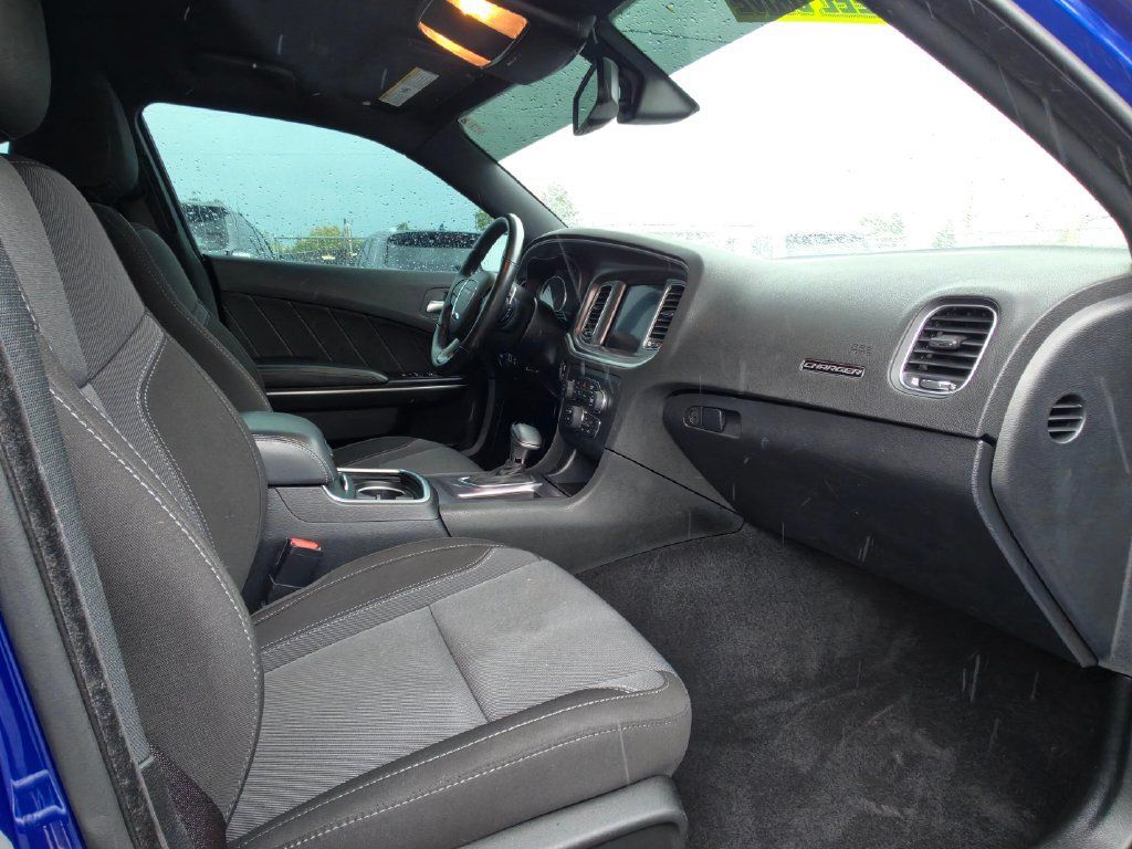 Used 2020 Dodge Charger SXT AWD/4WD image 13