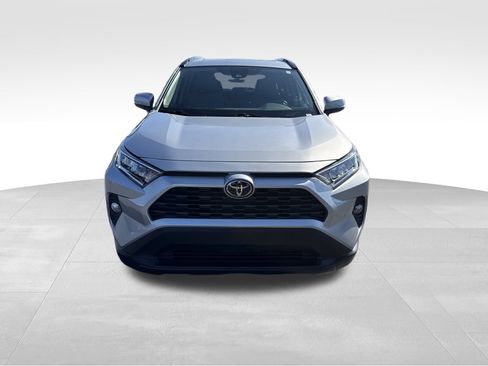 Used 2021 Toyota RAV4 XLE Premium image 10