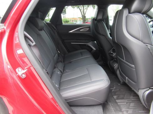 Certified 2025 Cadillac Lyriq Luxury AWD/4WD image 36