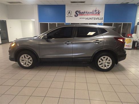 Used 2020 Nissan Rogue Sport S image 5