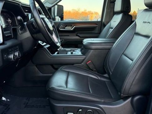Used 2024 GMC Sierra 2500 Denali w/ Denali Reserve Package image 14