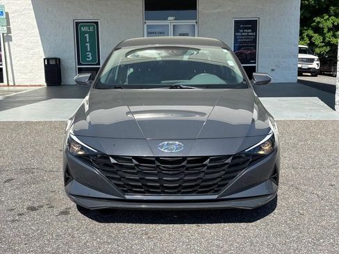 Used 2023 Hyundai Elantra SE w/ Preferred Accessory Package FWD image 22