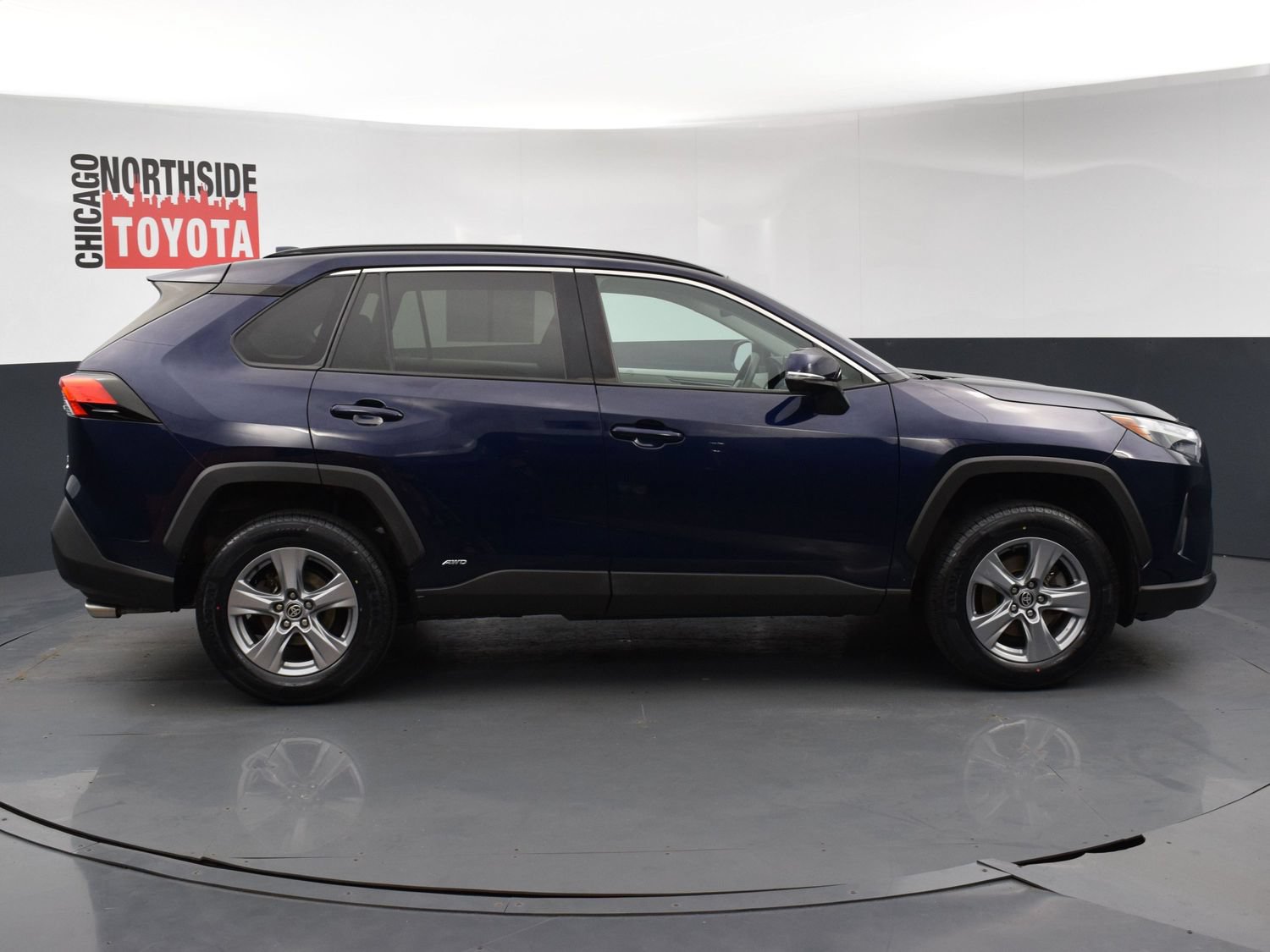 Used 2022 Toyota RAV4 XLE AWD/4WD image 5