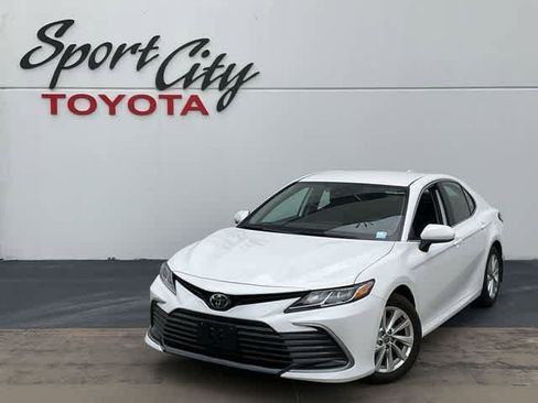 Used 2023 Toyota Camry LE image 1