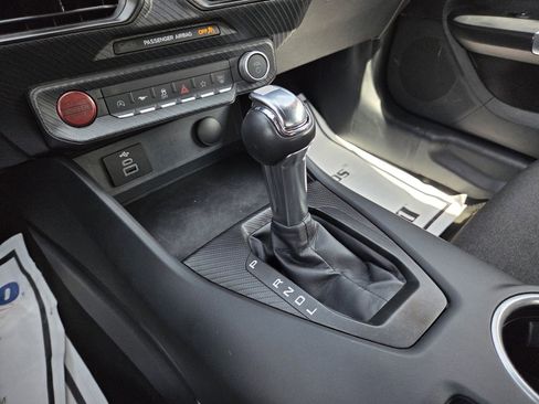 Used 2024 Ford Mustang Convertible RWD image 29