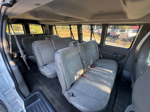 Used 2016 Chevrolet Express 3500 LT w/ LT Preferred Equipment Group image 16