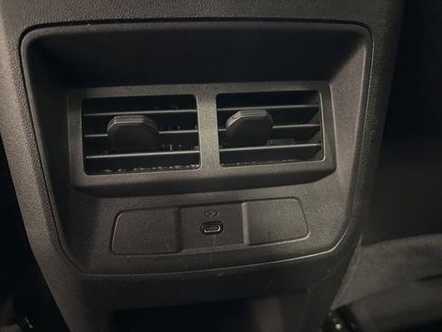 Used 2024 Chevrolet Colorado LT RWD image 34