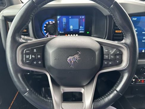 Used 2021 Ford Bronco Badlands image 30