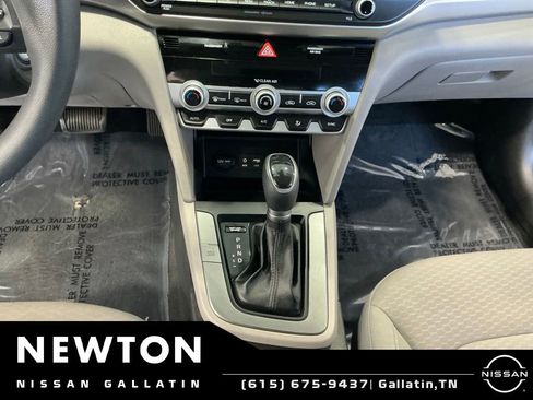 Used 2020 Hyundai Elantra SEL FWD image 9