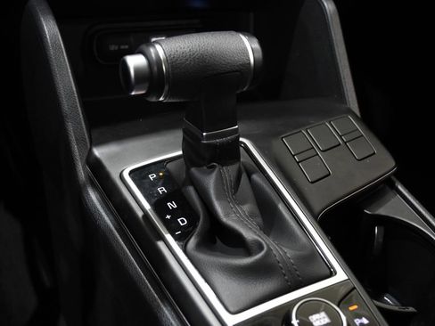 Used 2025 Kia Sportage LX image 24