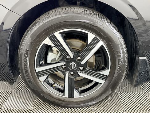 Used 2025 Nissan Sentra SV FWD image 37