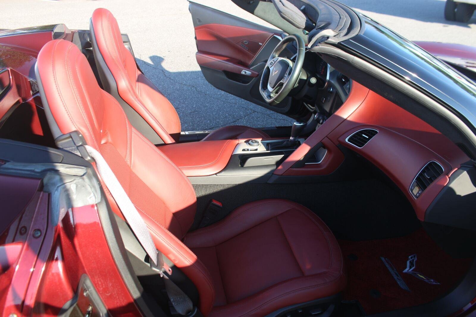 Used 2016 Chevrolet Corvette Z06 w/ 3LZ Preferred Equipment Group RWD image 40