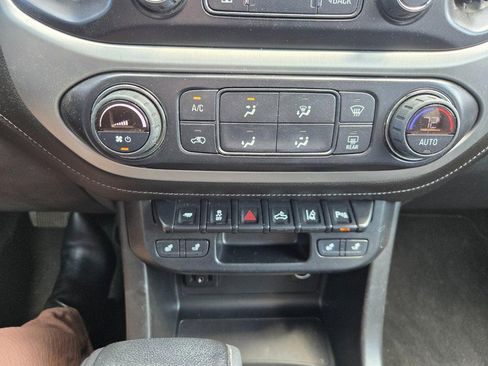 Used 2019 GMC Canyon SLT w/ Driver Alert Package AWD/4WD image 14