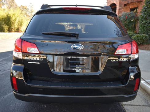 Used 2013 Subaru Outback 2.5i Limited image 6