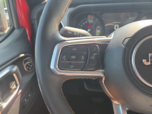 Certified 2024 Jeep Wrangler Unlimited Sahara AWD/4WD image 11