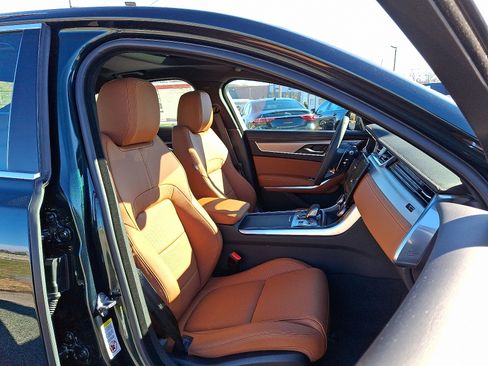 New 2024 Jaguar XF R-Dynamic SE image 3