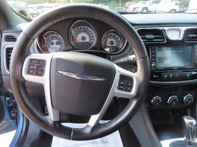 Used 2011 Chrysler 200 Limited FWD image 16