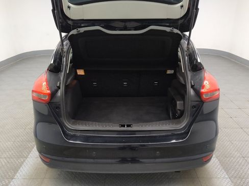 Used 2018 Ford Focus SEL w/ Cold Weather Package FWD image 29