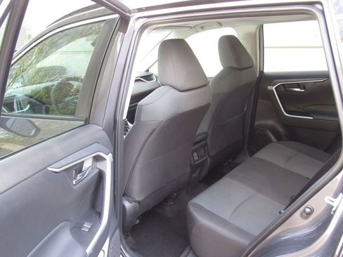 Used 2024 Toyota RAV4 XLE w/ Convenience Package image 14