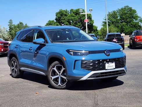 New 2026 Volkswagen Tiguan SE AWD/4WD image 1