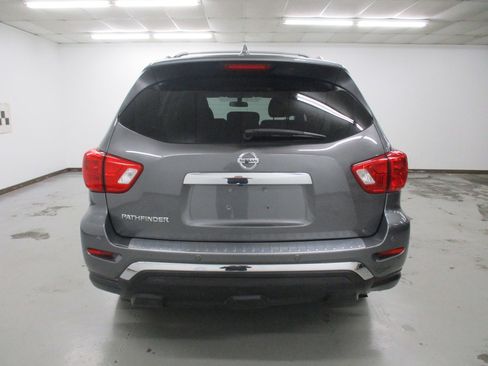 Used 2019 Nissan Pathfinder S image 5