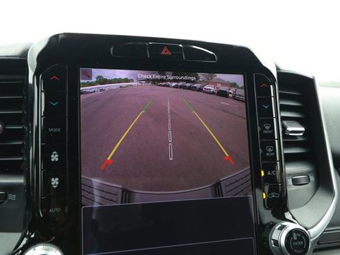 New 2026 RAM 2500 Big Horn AWD/4WD image 18