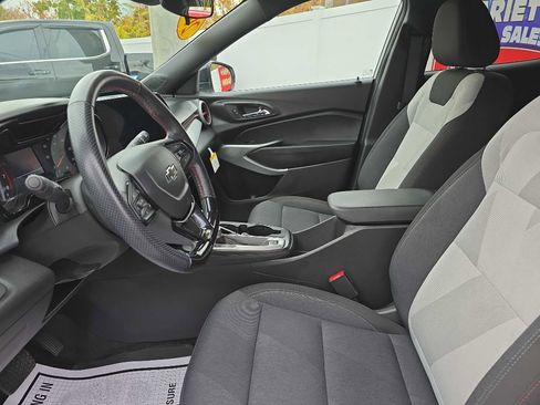 Used 2024 Chevrolet Trax RS image 13