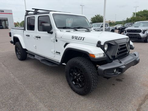 Used 2022 Jeep Gladiator Sport AWD/4WD image 7