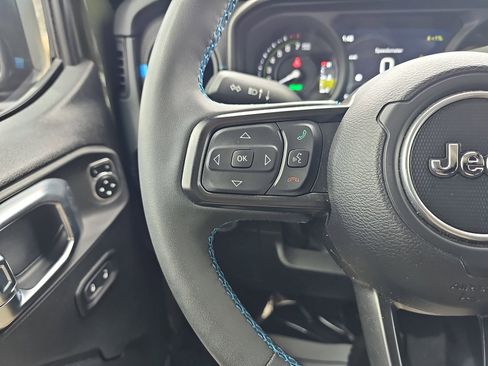 Used 2024 Jeep Wrangler Unlimited Rubicon 4xe w/ Technology Group image 17