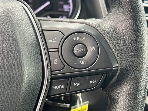 Used 2019 Toyota Camry LE FWD image 20