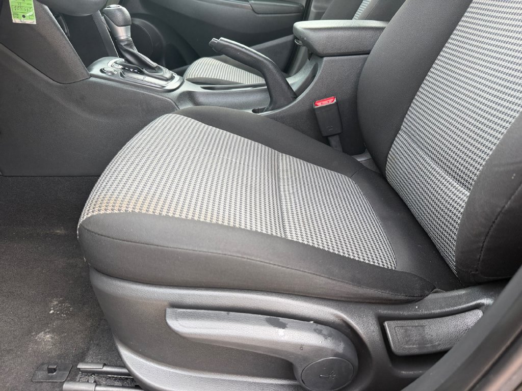 Used 2021 Hyundai Kona SE FWD image 11
