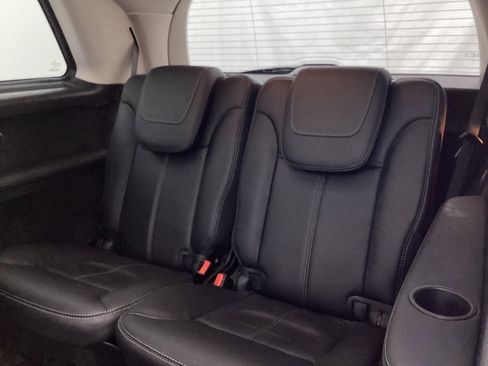 Used 2011 Mercedes-Benz GL 550 4MATIC image 29