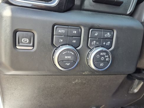 Used 2024 GMC Sierra 2500 Denali Ultimate AWD/4WD image 36