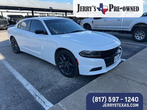 Used 2023 Dodge Charger SXT w/ Blacktop Package RWD image 2