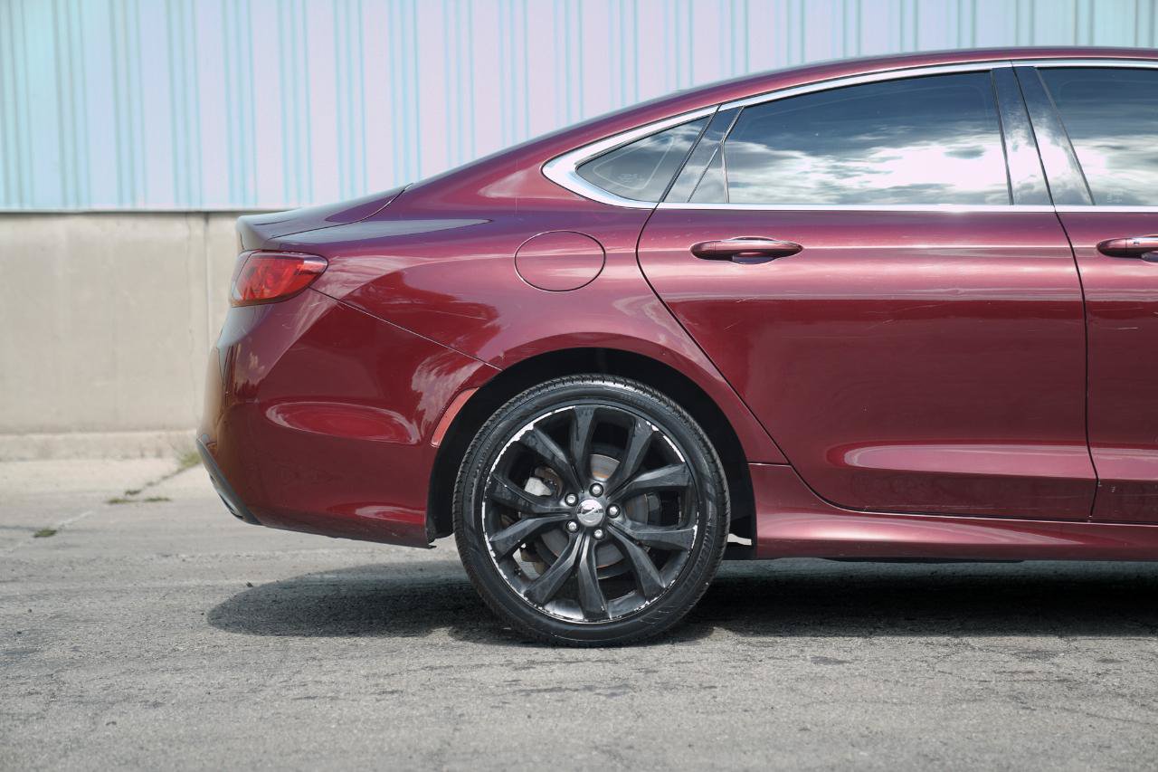Used 2016 Chrysler 200 C w/ Sun & Sound Group FWD image 10