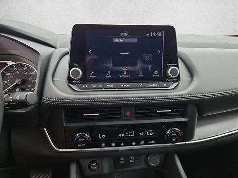 Used 2024 Nissan Rogue SV AWD/4WD image 14