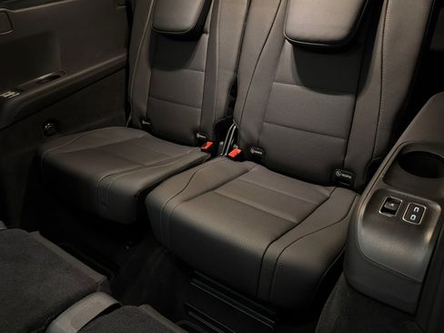 New 2026 Mercedes-Benz GLS 450 4MATIC image 14