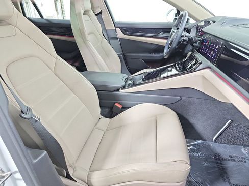 Certified 2025 Porsche Panamera 4 AWD/4WD image 27