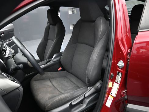 Used 2018 Toyota C-HR XLE FWD image 22