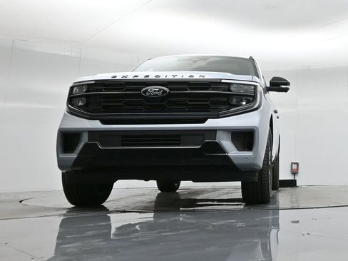 New 2025 Ford Expedition Max Platinum w/ Stealth Appearance Package image 47