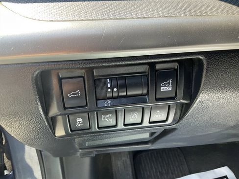 Used 2018 Subaru Outback 2.5i Premium AWD/4WD image 18