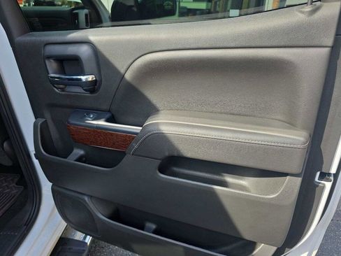 Used 2017 GMC Sierra 1500 SLT image 22