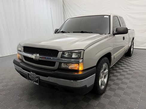 Used 2005 Chevrolet Silverado 1500 LS w/ Light Duty Power Package image 2