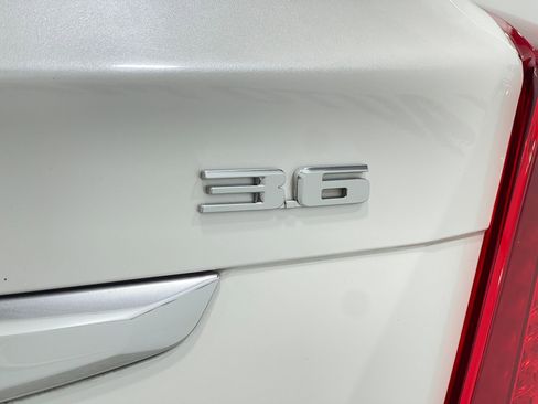 Used 2017 Cadillac XT5 Luxury w/ Driver Awareness Package image 40