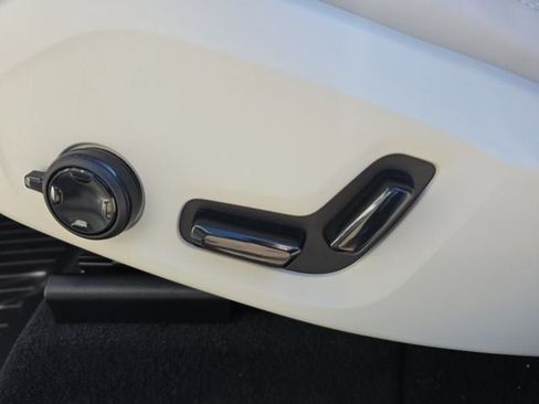 New 2026 Volvo XC60 T8 Ultra w/ Protection Package Premier AWD/4WD image 26