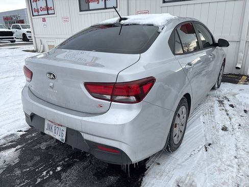 Used 2018 Kia Rio S image 3