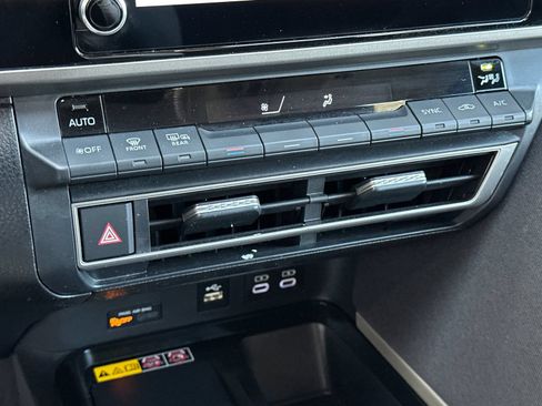 Used 2025 Toyota Camry LE FWD image 17